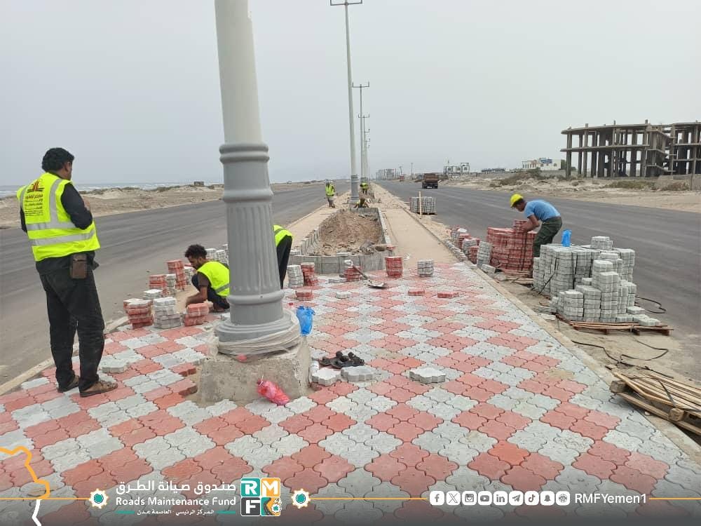 مشروع خط جولة الرحاب إلى جولة كنديان بمديرية #خورمكسر بالعاصمة عدن